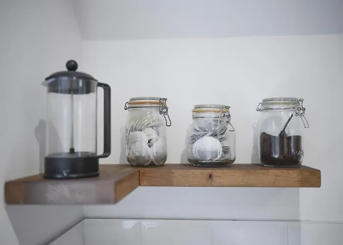 Top-Rated Cheap Hotels in Charming Hindhead