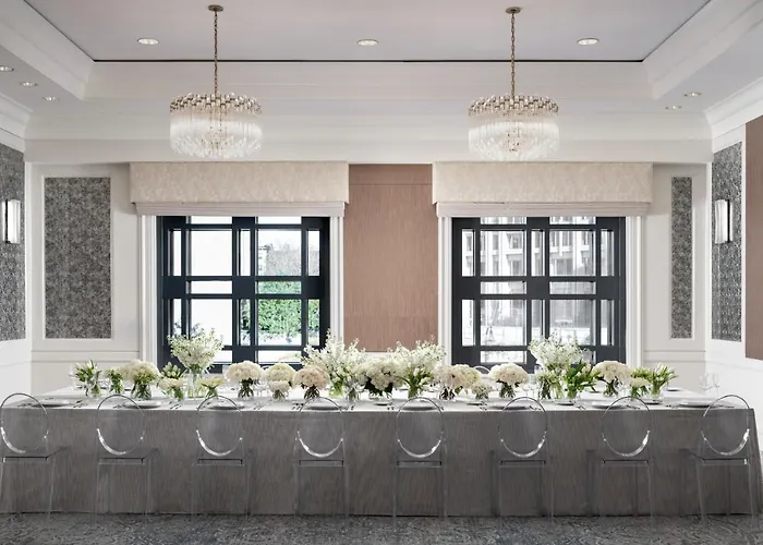 Best Hotels Near I-75 in Atlanta