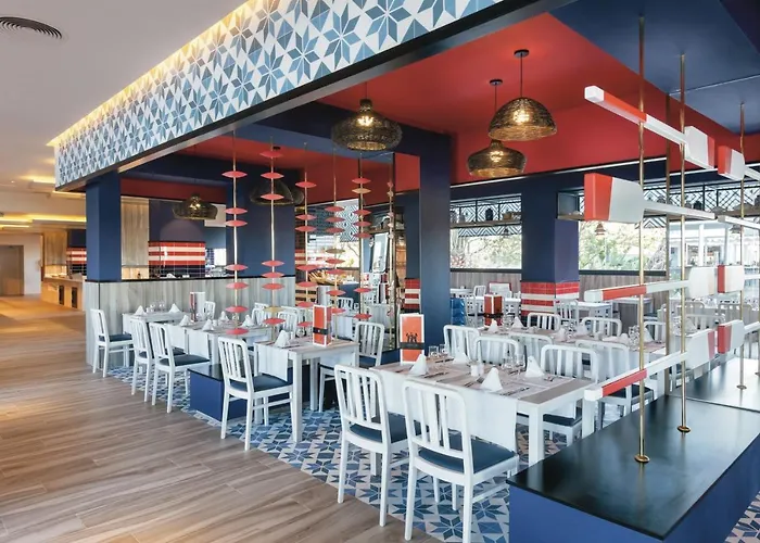 Guía Completa de Hotel Torremolinos: Encuentra tu Alojamiento Ideal