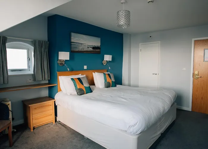 Best Cheap Hotels Near Exmouth, United Kingdom