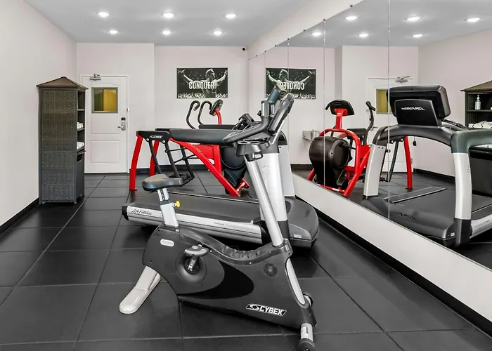 Top Hotels Close to Harrah's Kansas City