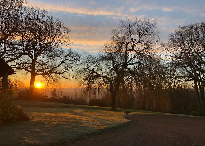 Top Hotels & Accommodations Near Hawkhurst Kent