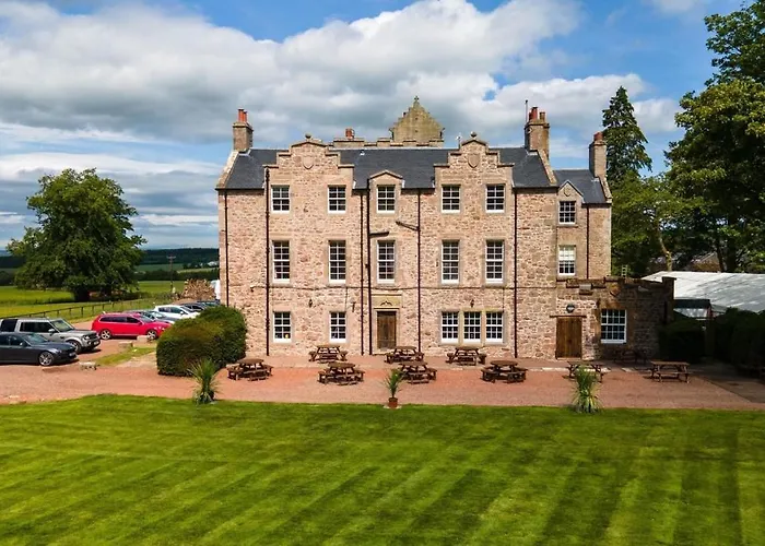 Best Hotels in Biggar