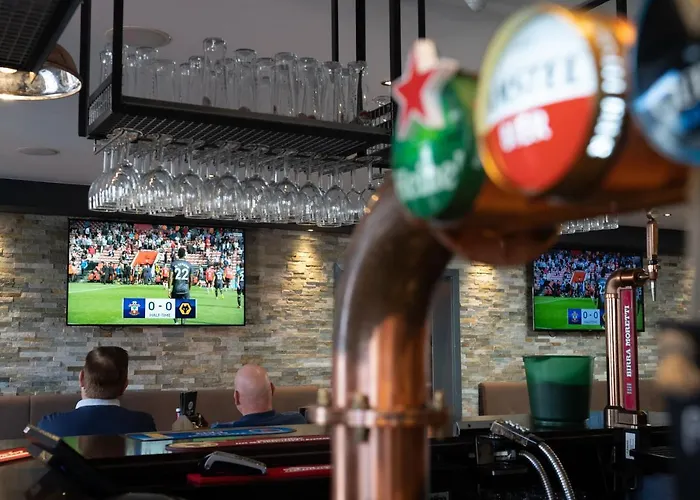 Best Hotels with Entertainment in Bournemouth