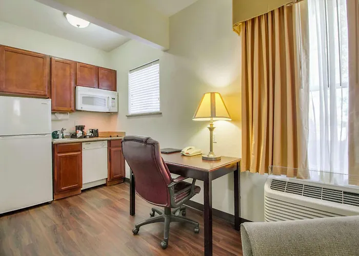 Best Hotels Near 609 Main Street, Houston