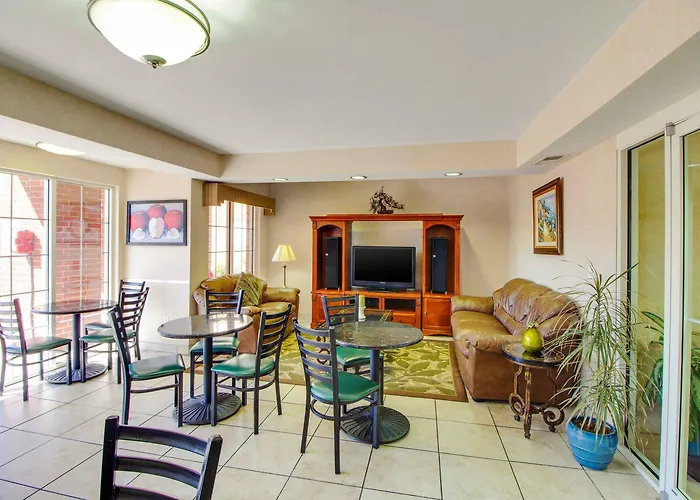 Best Hotels Near 609 Main Street, Houston